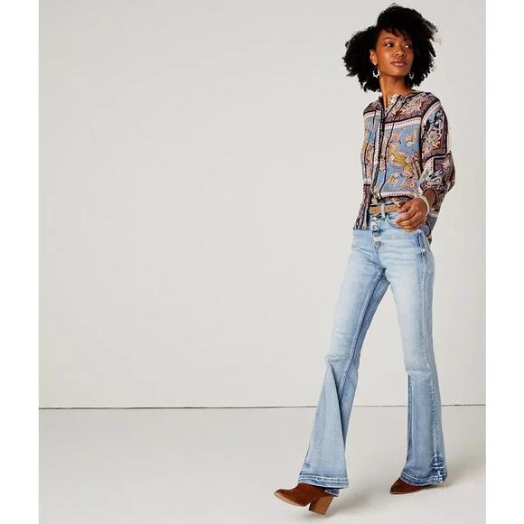 Kancan Signature High Rise Flare Stretch Jean Buckle - Picture 1 of 9